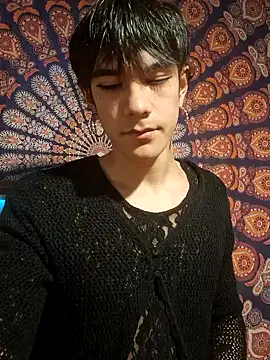 Snapshot of LYZBORNHD chatting on 10/17/25, 10:12 LYZBORNHD online show from 10/17/25, 10:12