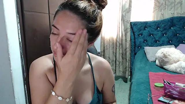 Snapshot of Kate_lorens9 chatting on 11/06/25, 12:17 Kate lorens9 online show from 11/06/25, 12:17