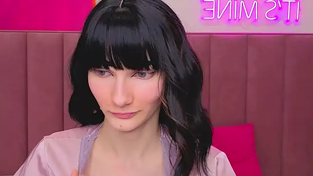 Snapshot of Lili_flowerr chatting on 04/04/26, 10:57 Lili flowerr online show from 04/04/26, 10:57