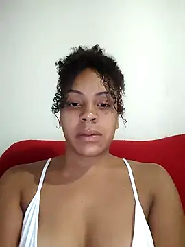 Julia Pretinha online show from 05/01/26, 01:21