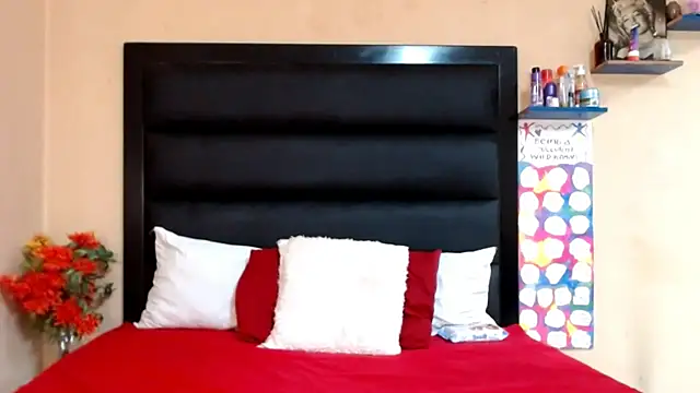 LongPussyLipsxx online show from 02/07/25, 08:44