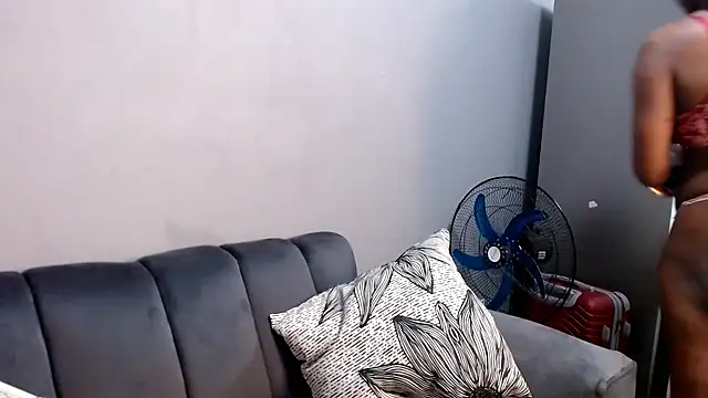 LongPussyLipsxx online show from 10/10/25, 08:30