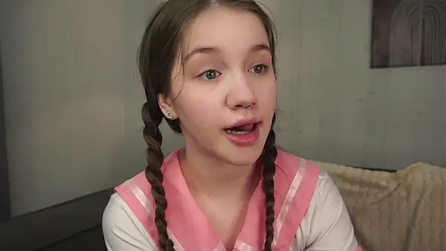 AmiLewis online show from 02/05/25, 07:07