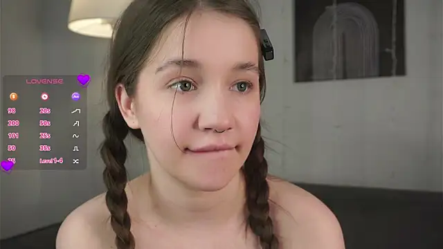 AmiLewis online show from 02/08/25, 04:14