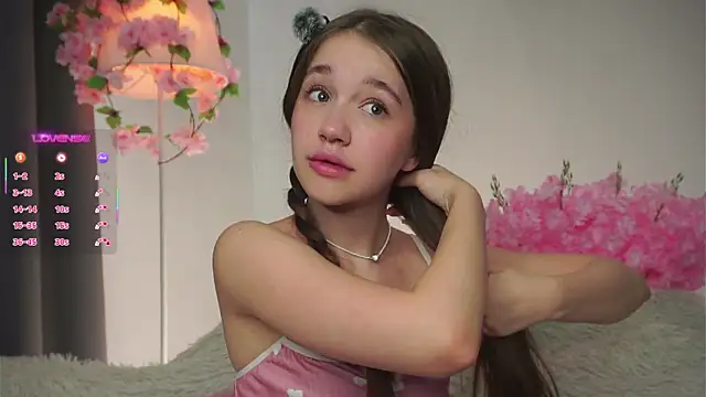 AmiLewis online show from 09/21/25, 01:07