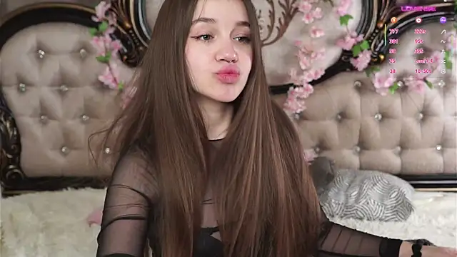 AmiLewis online show from 04/05/26, 01:03