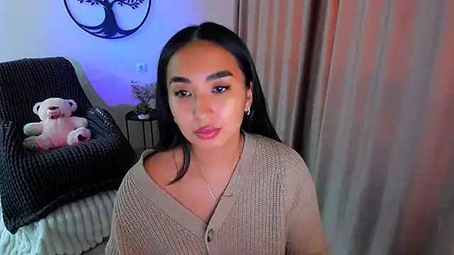 worldofkim online show from 10/14/25, 10:27