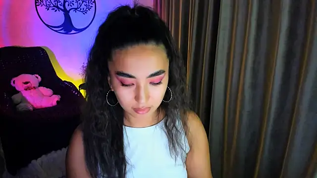 worldofkim online show from 11/19/25, 08:09