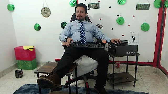 Snapshot of KalethBigDick chatting on 06/19/26, 05:23 KalethBigDick online show from 06/19/26, 05:23