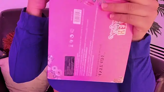 Snapshot of Miia_Thompsonn chatting on 01/17/25, 03:12 Miia Thompsonn online show from 01/17/25, 03:12