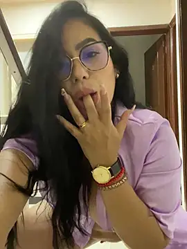 Miah gomez  online show from 02/07/25, 12:53