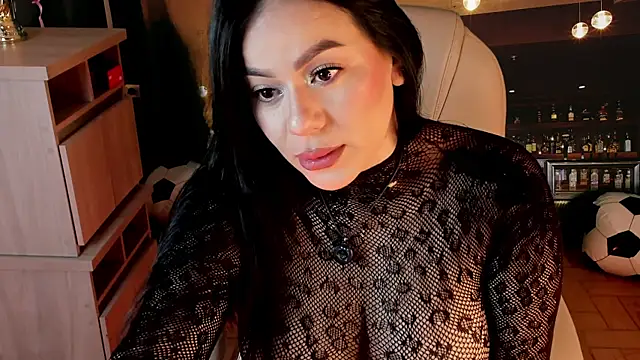 Snapshot of Miah_gomez_ chatting on 06/29/26, 11:43 Miah gomez online show from 06/29/26, 11:43