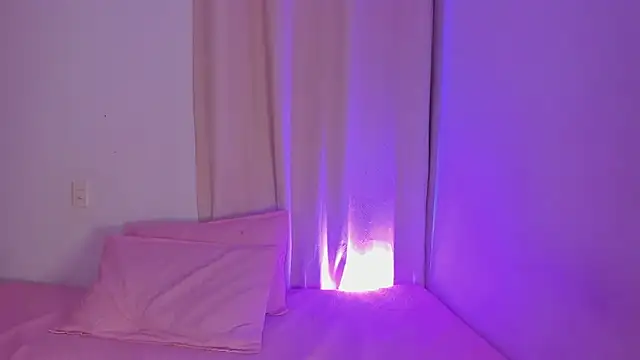 Snapshot of AmyStevenss chatting on 02/17/26, 04:20 AmyStevenss online show from 02/17/26, 04:20