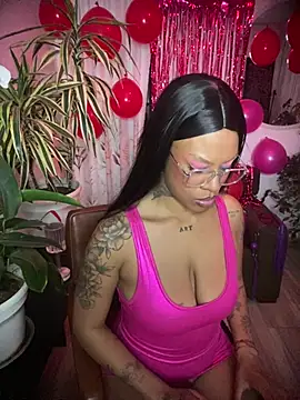 haiiley more online show from 02/14/26, 04:42