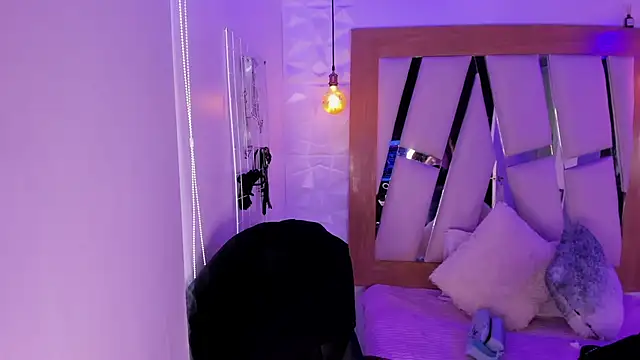 ary cooper  online show from 03/20/25, 07:04