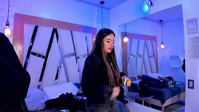 ary cooper  online show from 11/28/25, 12:52