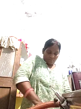 priyadarshiPRIYASEXCPL223 online show from 05/02/26, 01:38