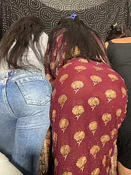 Snapshot of Miss__Malaika chatting on 03/17/26, 08:39 Miss Malaika online show from 03/17/26, 08:39