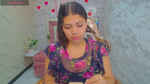 Snapshot of _mila_sweet_v chatting on 02/28/25, 01:25 mila sweet v online show from 02/28/25, 01:25