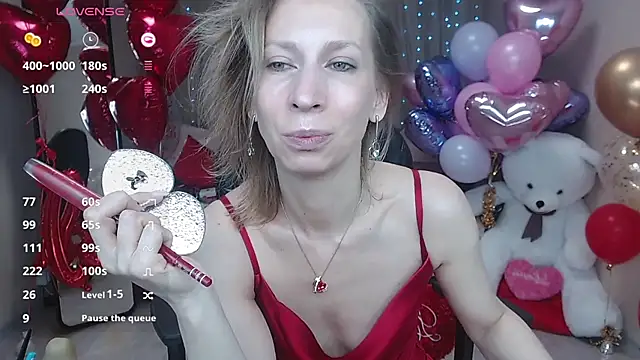 Snapshot of AdrianaSea chatting on 02/14/25, 06:02 AdrianaSea online show from 02/14/25, 06:02