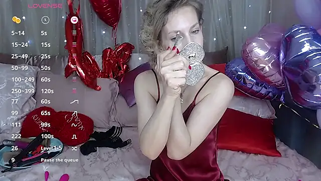 Snapshot of AdrianaSea chatting on 02/21/25, 04:51 AdrianaSea online show from 02/21/25, 04:51