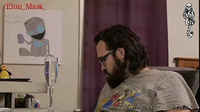 Snapshot of Seraph_De_La_Luna chatting on 02/13/25, 06:20 Seraph De La Luna online show from 02/13/25, 06:20