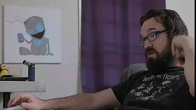 Snapshot of Seraph_De_La_Luna chatting on 03/07/25, 04:44 Seraph De La Luna online show from 03/07/25, 04:44