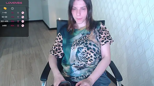 Snapshot of LisaHeart chatting on 04/16/26, 07:47 LisaHeart online show from 04/16/26, 07:47