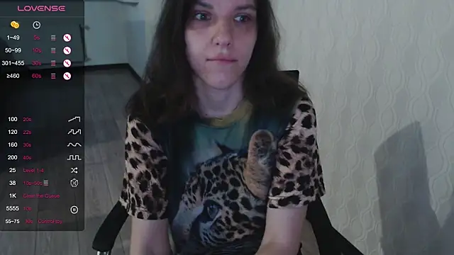 Snapshot of LisaHeart chatting on 06/15/26, 05:48 LisaHeart online show from 06/15/26, 05:48
