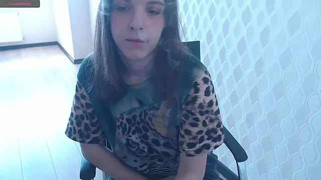 Snapshot of LisaHeart chatting on 07/04/26, 10:54 LisaHeart online show from 07/04/26, 10:54