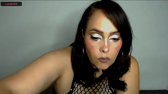 Miss Agatha online show from 12/04/24, 02:31