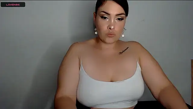 Miss Agatha online show from 12/11/24, 12:44