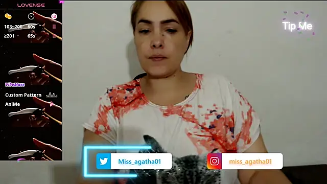 Miss Agatha online show from 02/05/25, 02:37