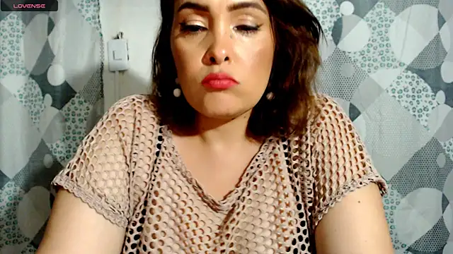 Miss Agatha online show from 03/21/25, 02:39