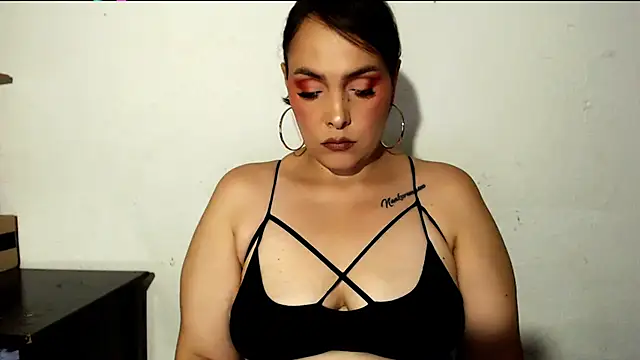 Miss Agatha online show from 10/08/25, 12:41