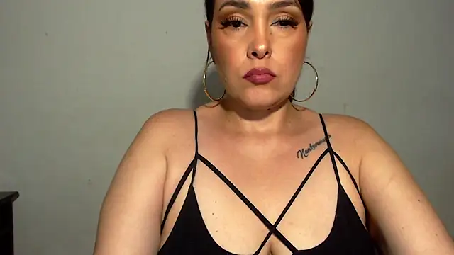 Miss Agatha online show from 10/11/25, 02:33