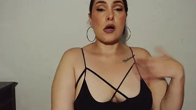 Miss Agatha online show from 10/15/25, 02:22