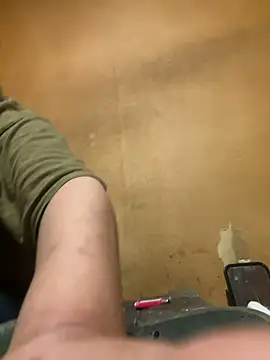 punk0805 online show from 10/13/25, 01:55