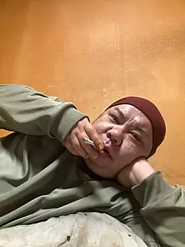 punk0805 online show from 12/18/25, 04:02