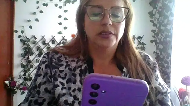 RossanaLionheart online show from 12/16/25, 07:52