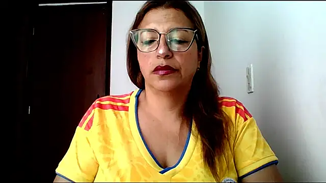 Snapshot of RossanaLionheart chatting on 07/03/26, 12:33 RossanaLionheart online show from 07/03/26, 12:33
