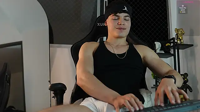 Max cortes1 online show from 09/16/25, 01:39