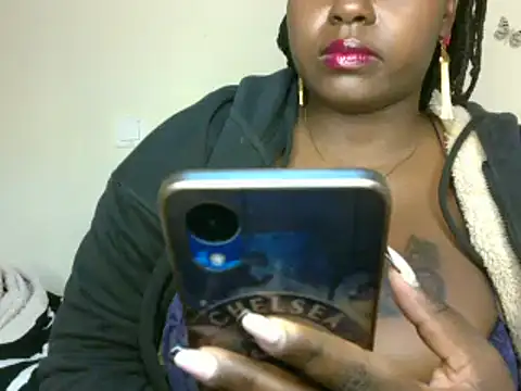 Snapshot of t-QueenSlyy chatting on 01/31/25, 11:46 t-QueenSlyy online show from 01/31/25, 11:46