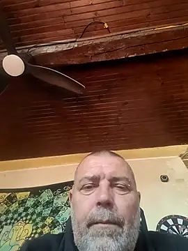 Snapshot of bobosse83 chatting on 10/05/25, 11:52 bobosse83 online show from 10/05/25, 11:52