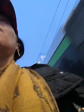 Snapshot of eveangelll chatting on 11/21/25, 05:06 eveangelll online show from 11/21/25, 05:06