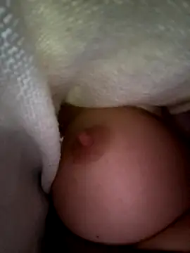 Snapshot of eveangelll chatting on 11/25/25, 05:07 eveangelll online show from 11/25/25, 05:07