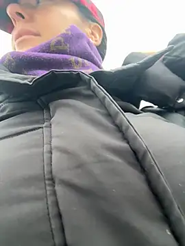 Snapshot of eveangelll chatting on 12/01/25, 08:08 eveangelll online show from 12/01/25, 08:08