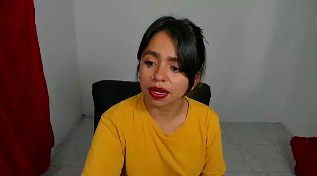 Snapshot of cory_rose chatting on 02/08/25, 04:25 cory rose online show from 02/08/25, 04:25