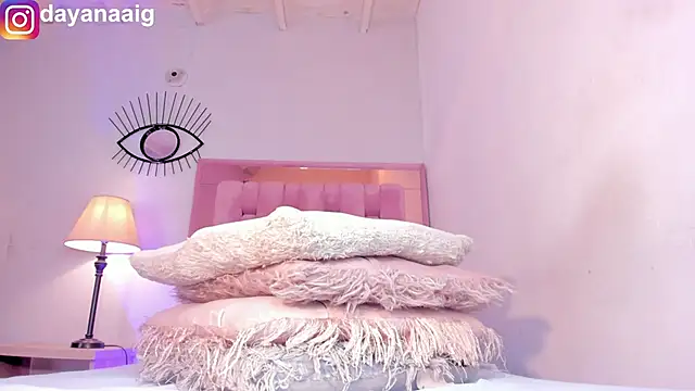 Snapshot of Voluptupus-girl chatting on 11/06/25, 05:03 Voluptupus-girl online show from 11/06/25, 05:03