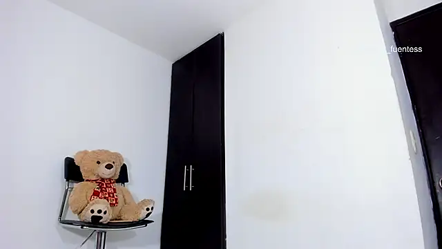 Snapshot of Loisa_Summert chatting on 01/21/25, 10:08 Loisa Summert online show from 01/21/25, 10:08